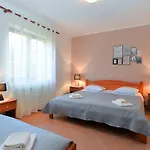 Marija 1089 *